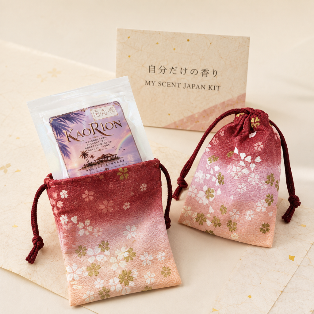 KAORIONミニ 巾着キット自分だけの香りを入れたKAORIONミニを、専用の和柄巾着に収めたキット。香りと日本らしいデザインを一緒に楽しめます。